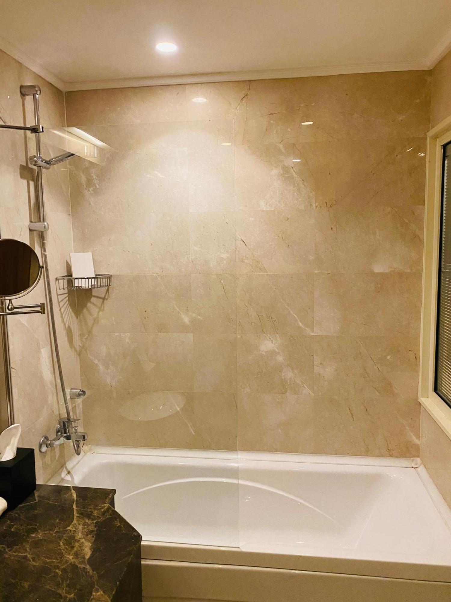 Karbala Rayhaan Hotel & Suites Dış mekan fotoğraf